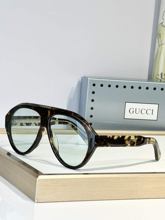 Picture of Gucci Sunglasses _SKUfw79683656fw
